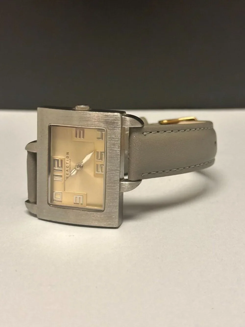 Kenneth Cole kenneth cole